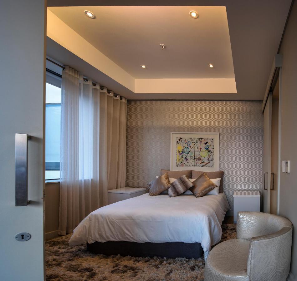 Sandton Skye Premium Suites & Penthouses Йоханесбург Екстериор снимка