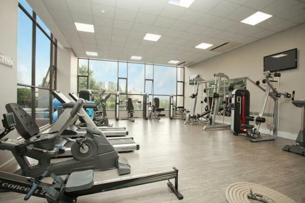 Sandton Skye Premium Suites & Penthouses Йоханесбург Екстериор снимка