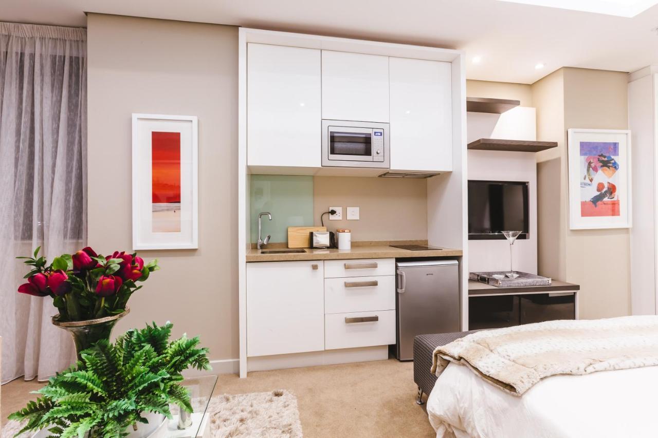 Sandton Skye Premium Suites & Penthouses Йоханесбург Екстериор снимка